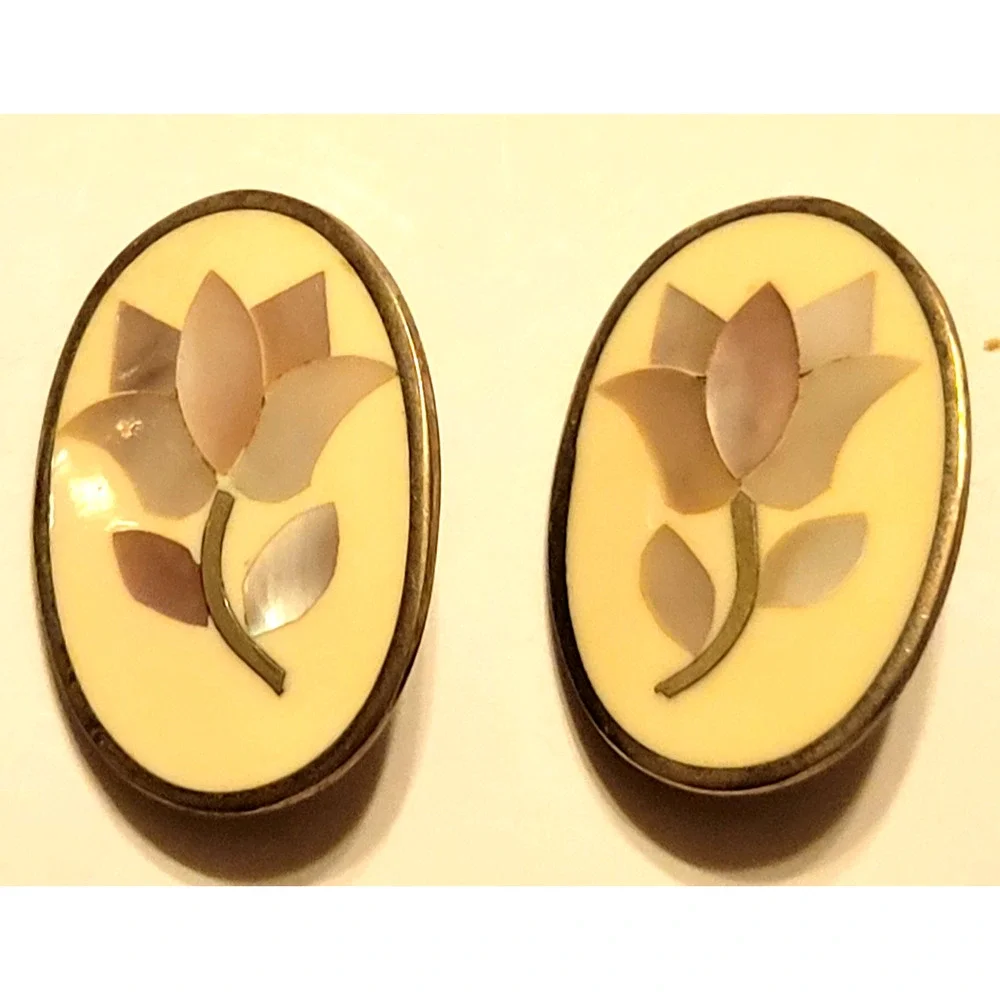 Vintage Mexican Alpaca Silver Tone‎ Floral Abalone Shell Inlay Clip-On Earrings